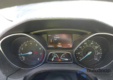 2017 Ford Focus Se z USA, uszkodzony, nr VIN 1FADP3F23HL228839